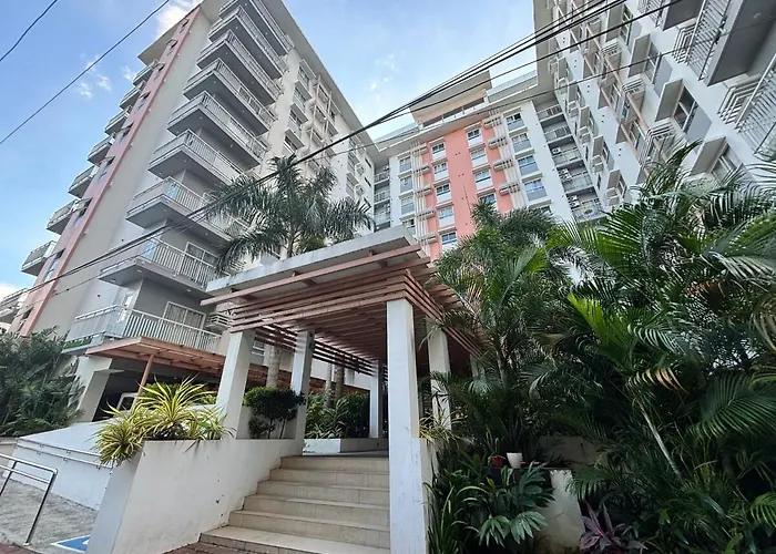Nooko Corner At Lahug - 4k Cinema & Balcony アパート セブ市